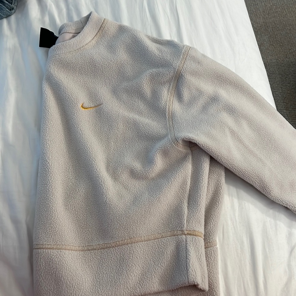 Nike Sherpa cropped sweatshirt size M.
